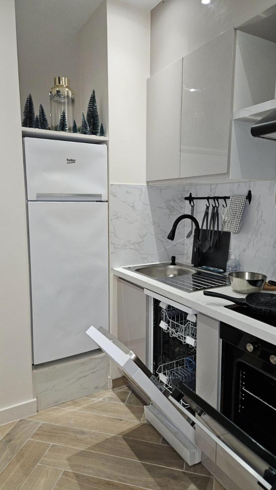 Studio Penthouse Lumineux Avec Grande Terrasse De 40M2 Βρυξέλλες Εξωτερικό φωτογραφία
