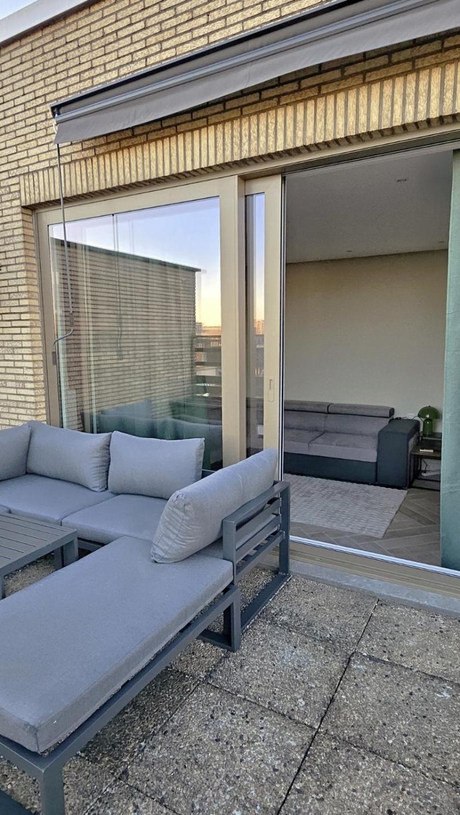 Studio Penthouse Lumineux Avec Grande Terrasse De 40M2 Βρυξέλλες Εξωτερικό φωτογραφία