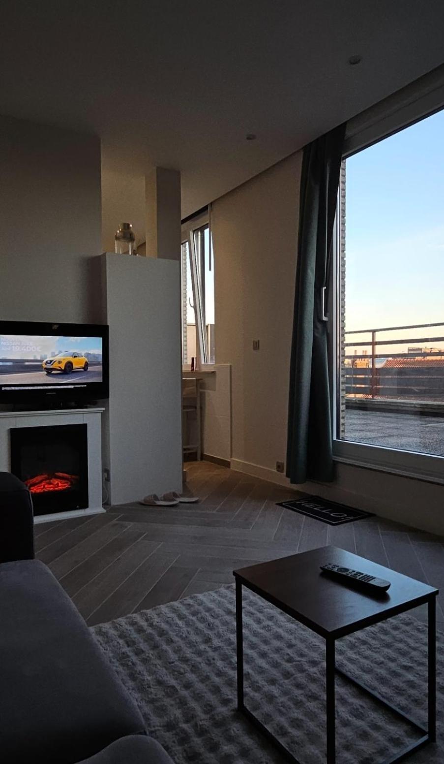 Studio Penthouse Lumineux Avec Grande Terrasse De 40M2 Βρυξέλλες Εξωτερικό φωτογραφία